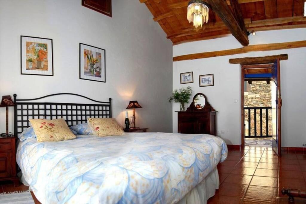 Villa Casa Camarga Santiago Millas Exterior foto